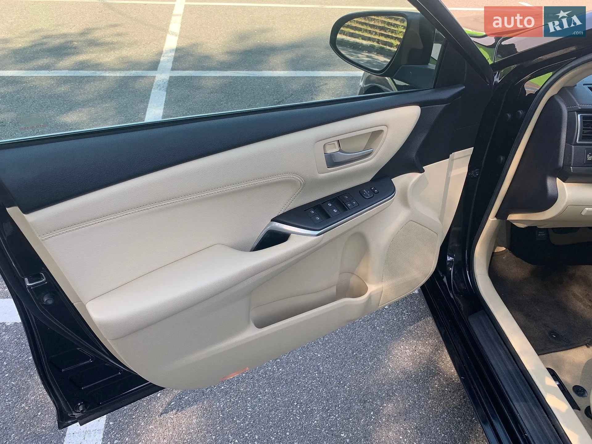 2016 Toyota Camry - мініатюра 12