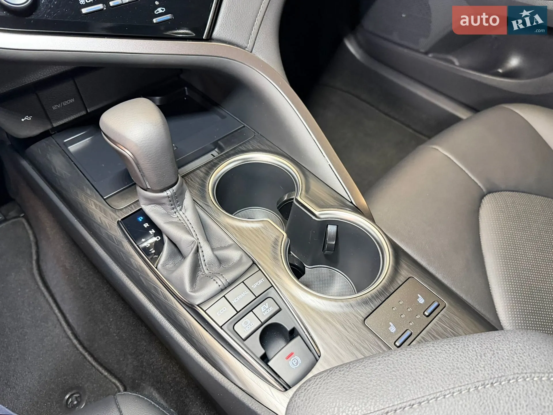 2024 Toyota Camry - мініатюра 31