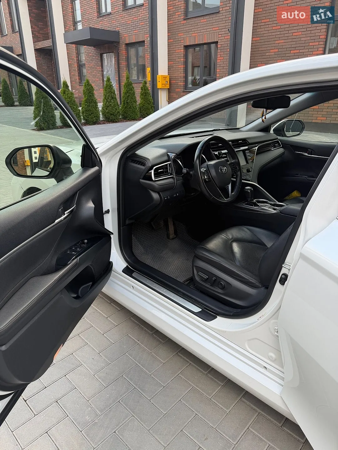 2017 Toyota Camry - мініатюра 11