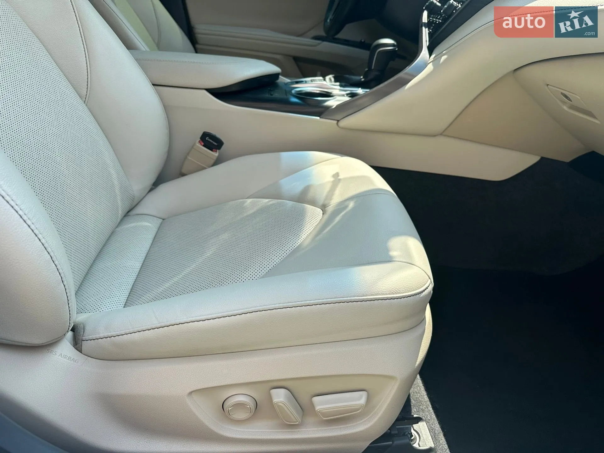 2021 Toyota Camry - мініатюра 16