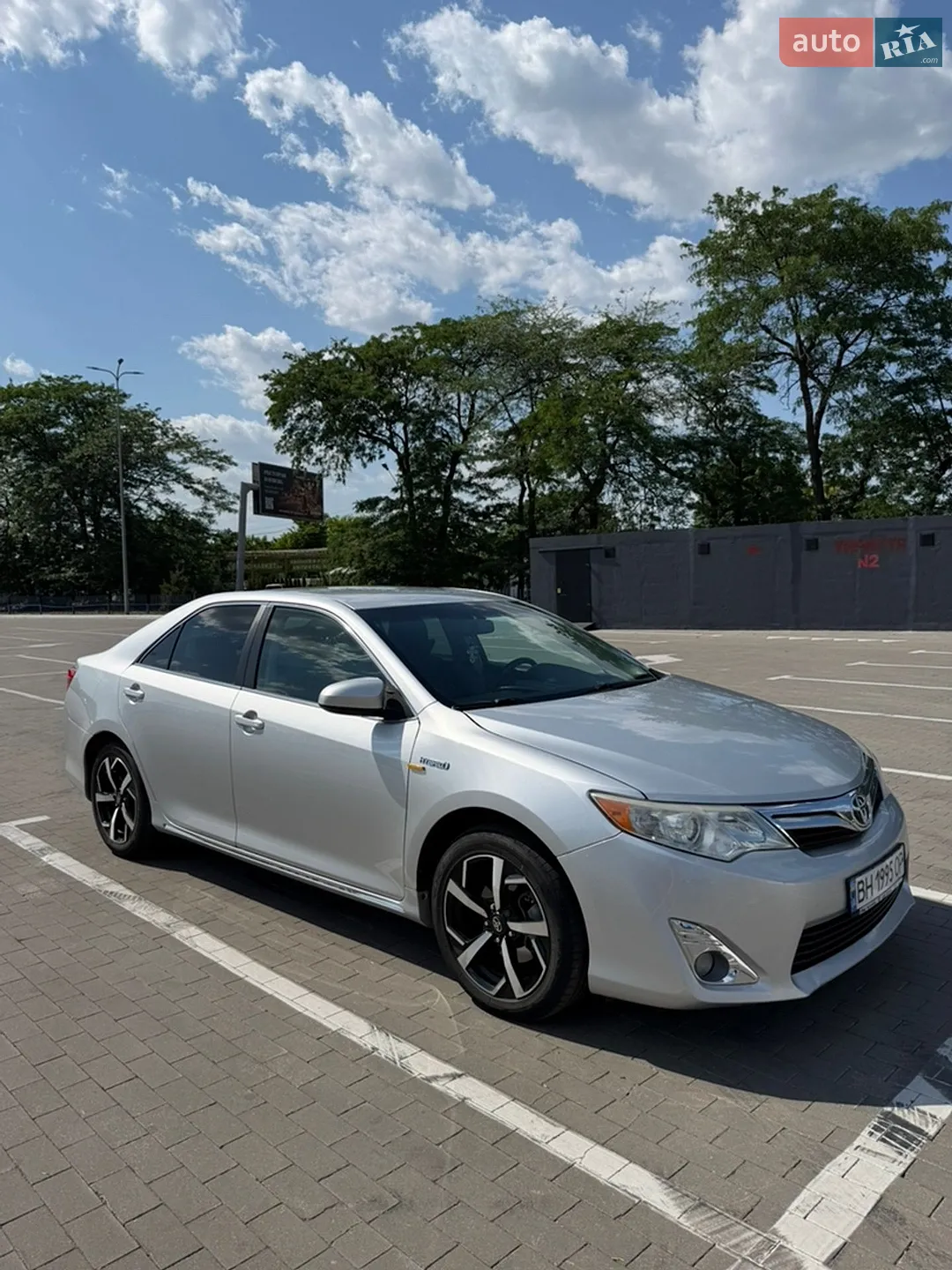 2014 Toyota Camry - мініатюра 2