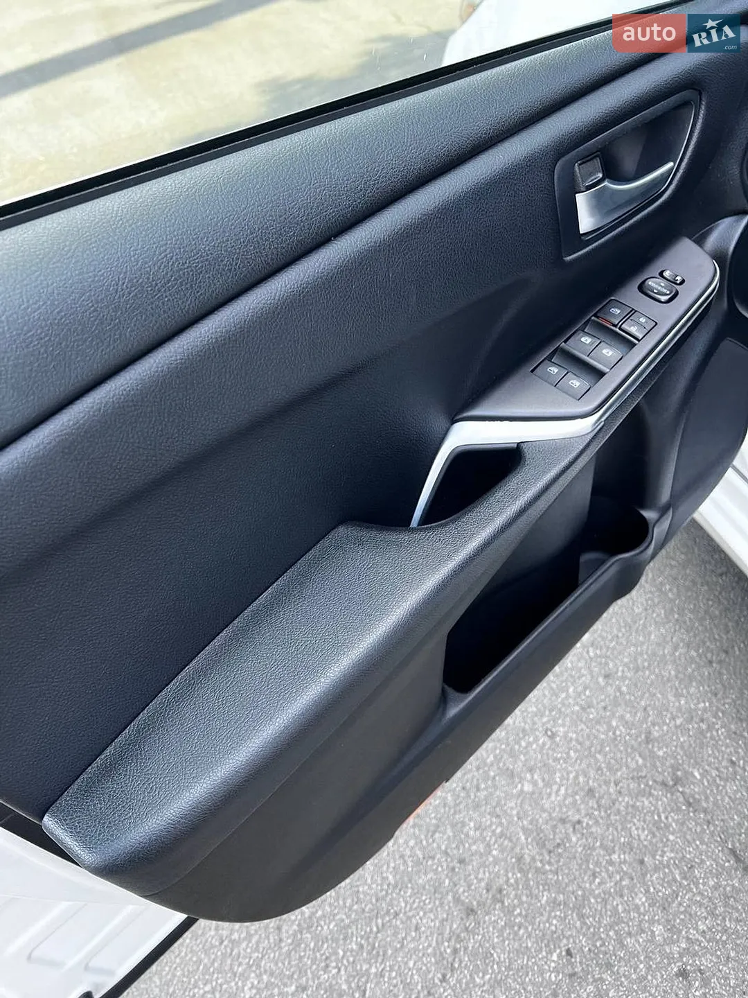 2017 Toyota Camry - мініатюра 21