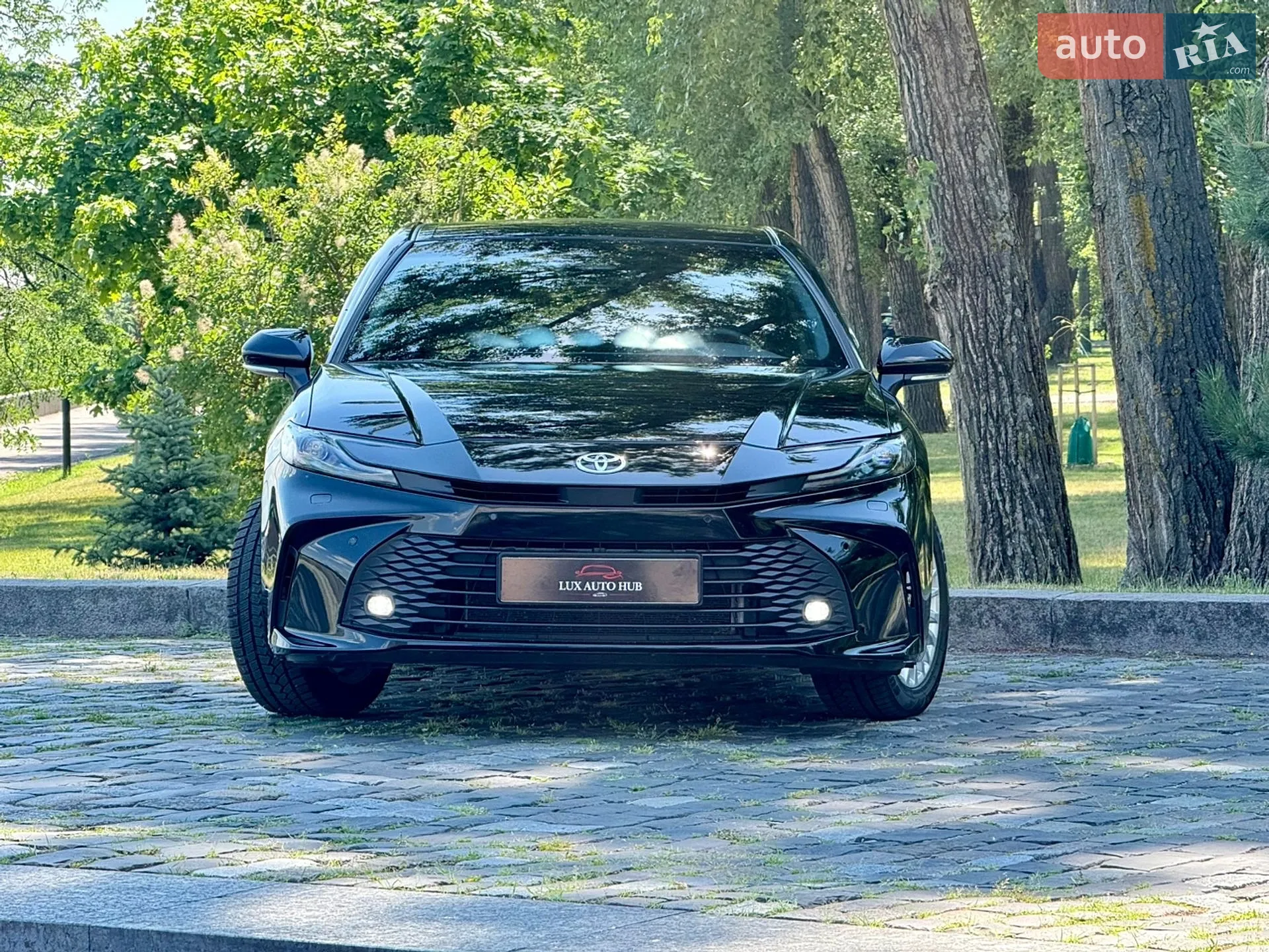 2025 Toyota Camry - мініатюра 2