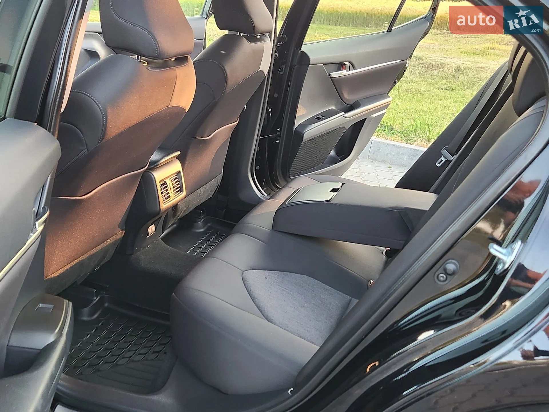 2021 Toyota Camry - мініатюра 37