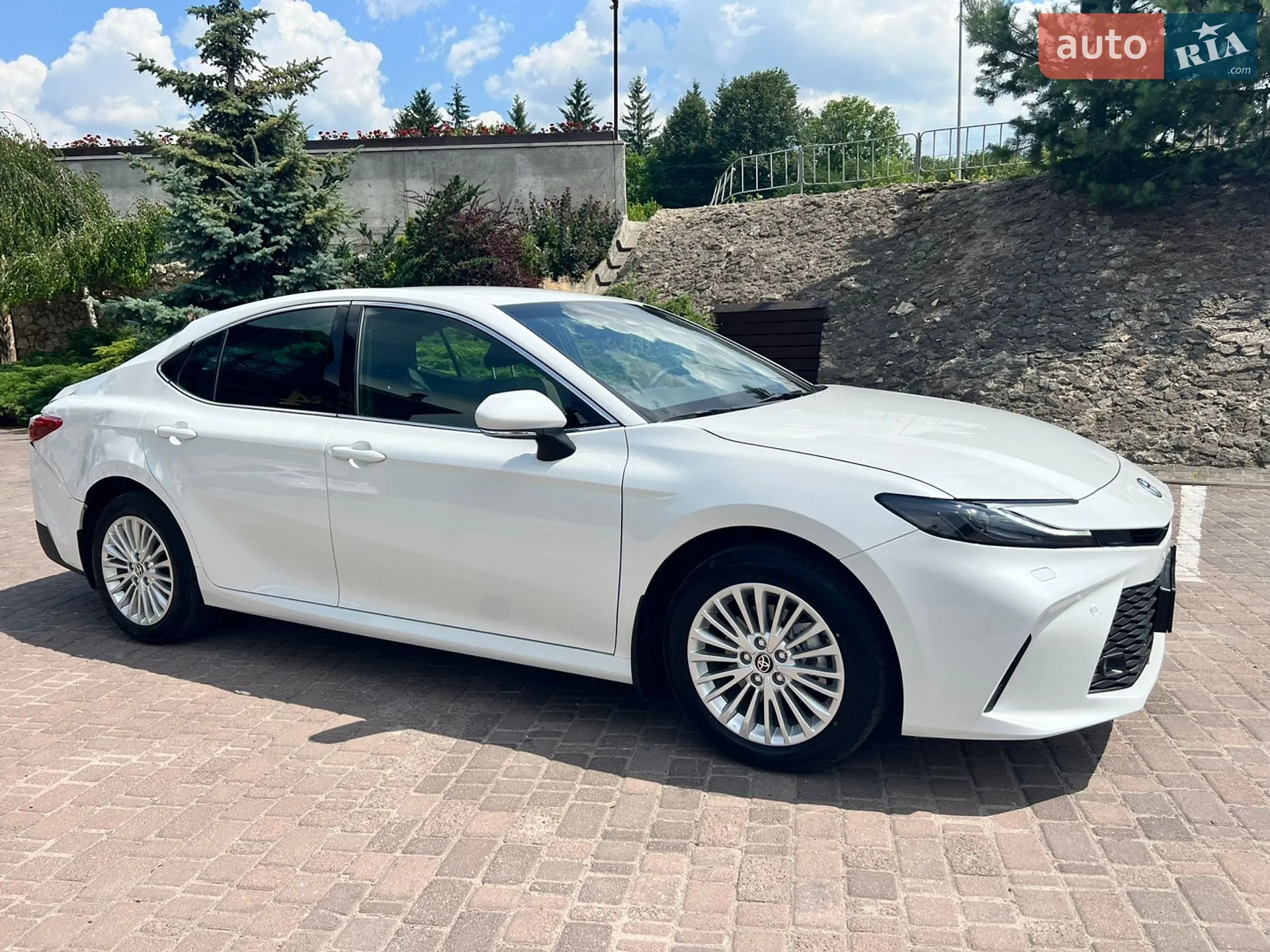 2025 Toyota Camry - мініатюра 15