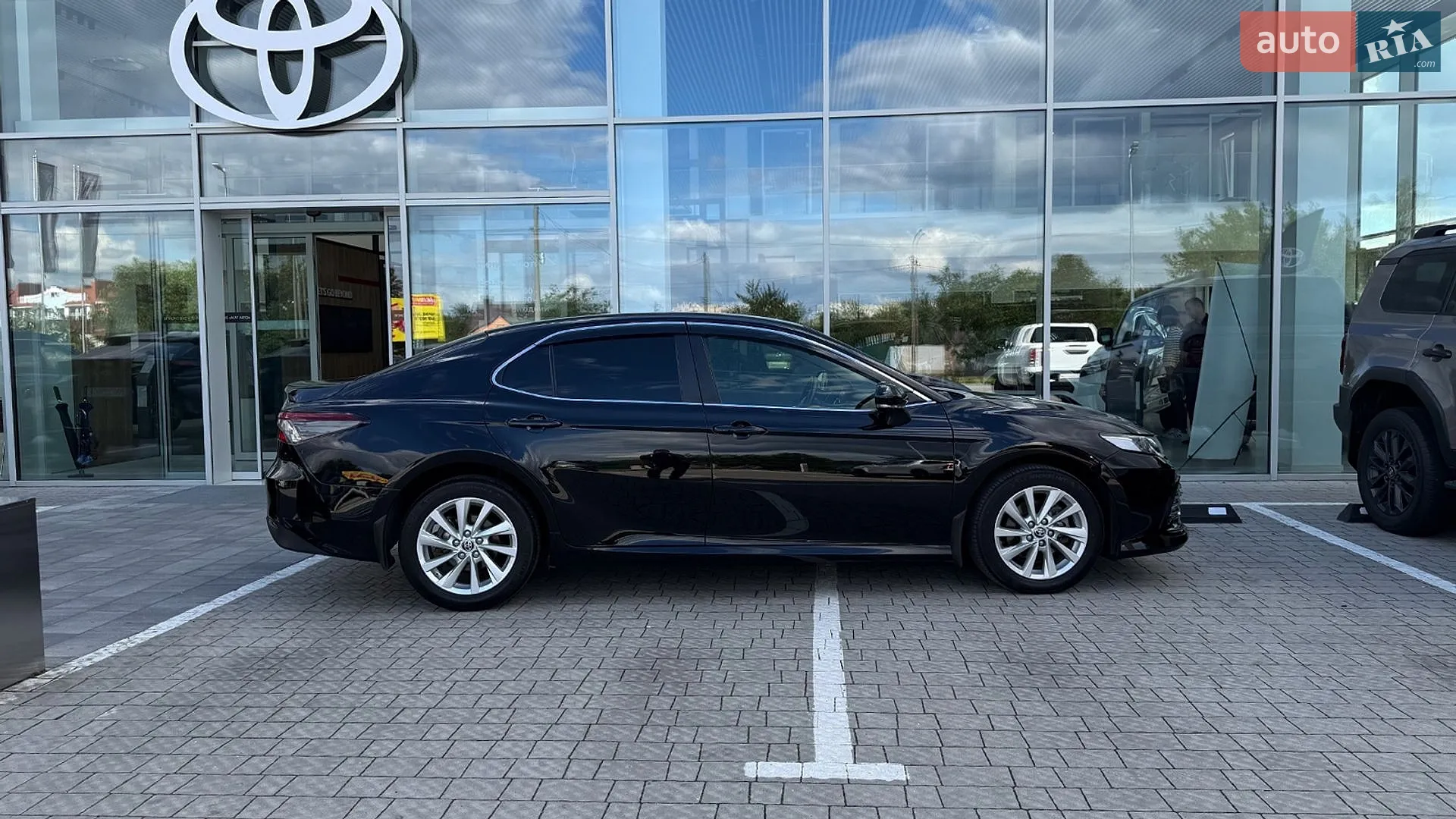 2023 Toyota Camry - мініатюра 17