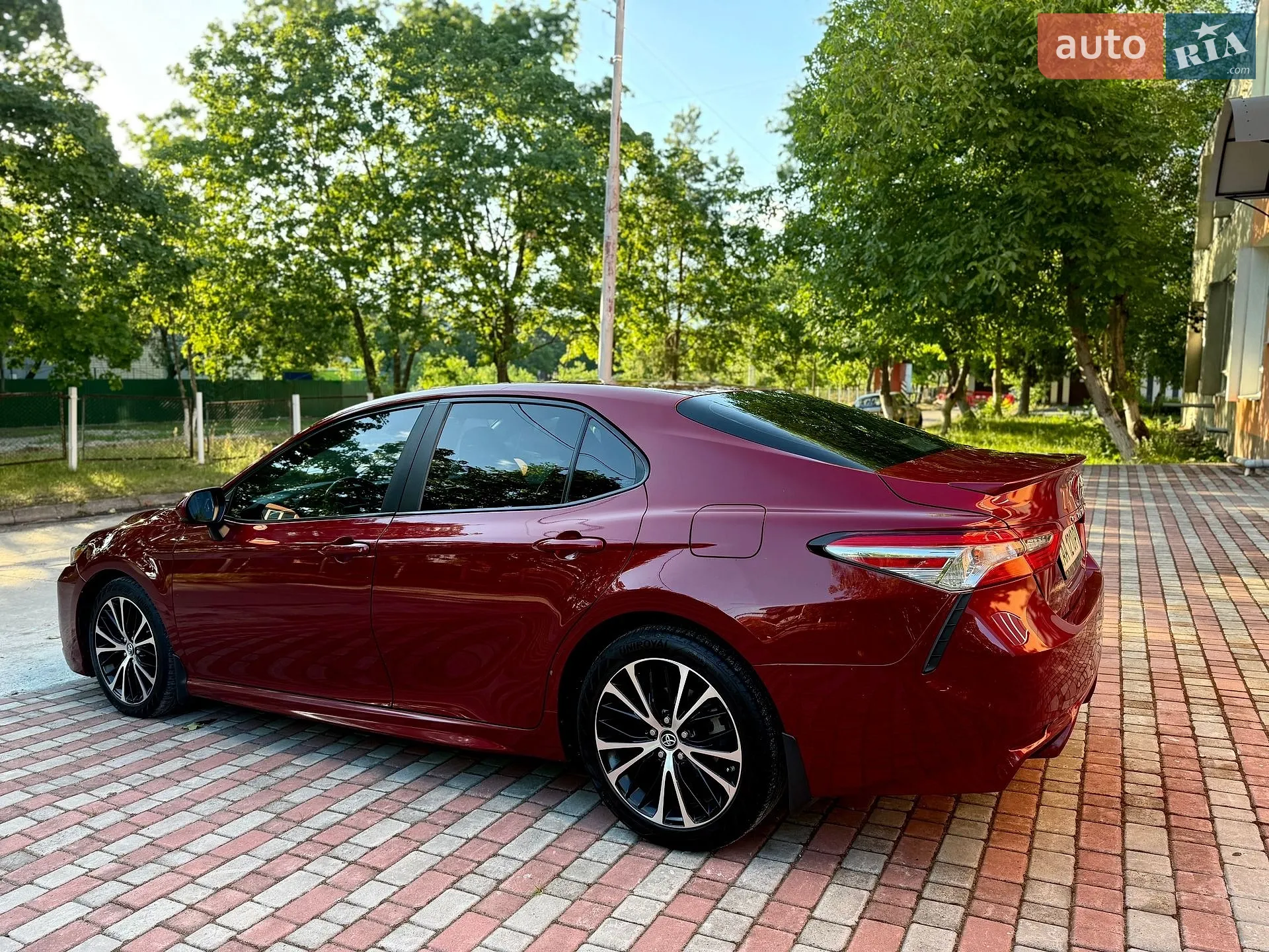 2017 Toyota Camry - мініатюра 12