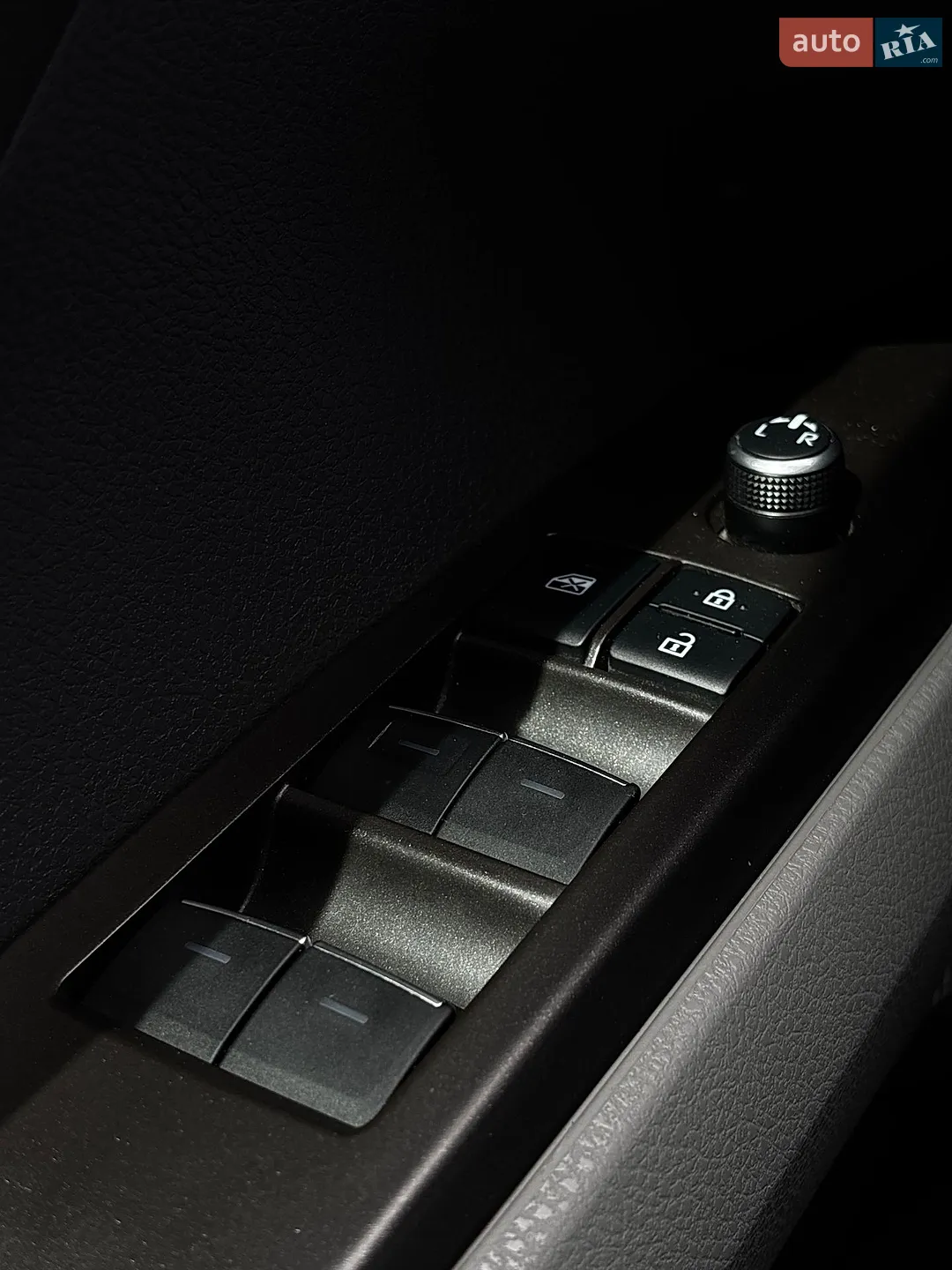 2021 Toyota Camry - мініатюра 32