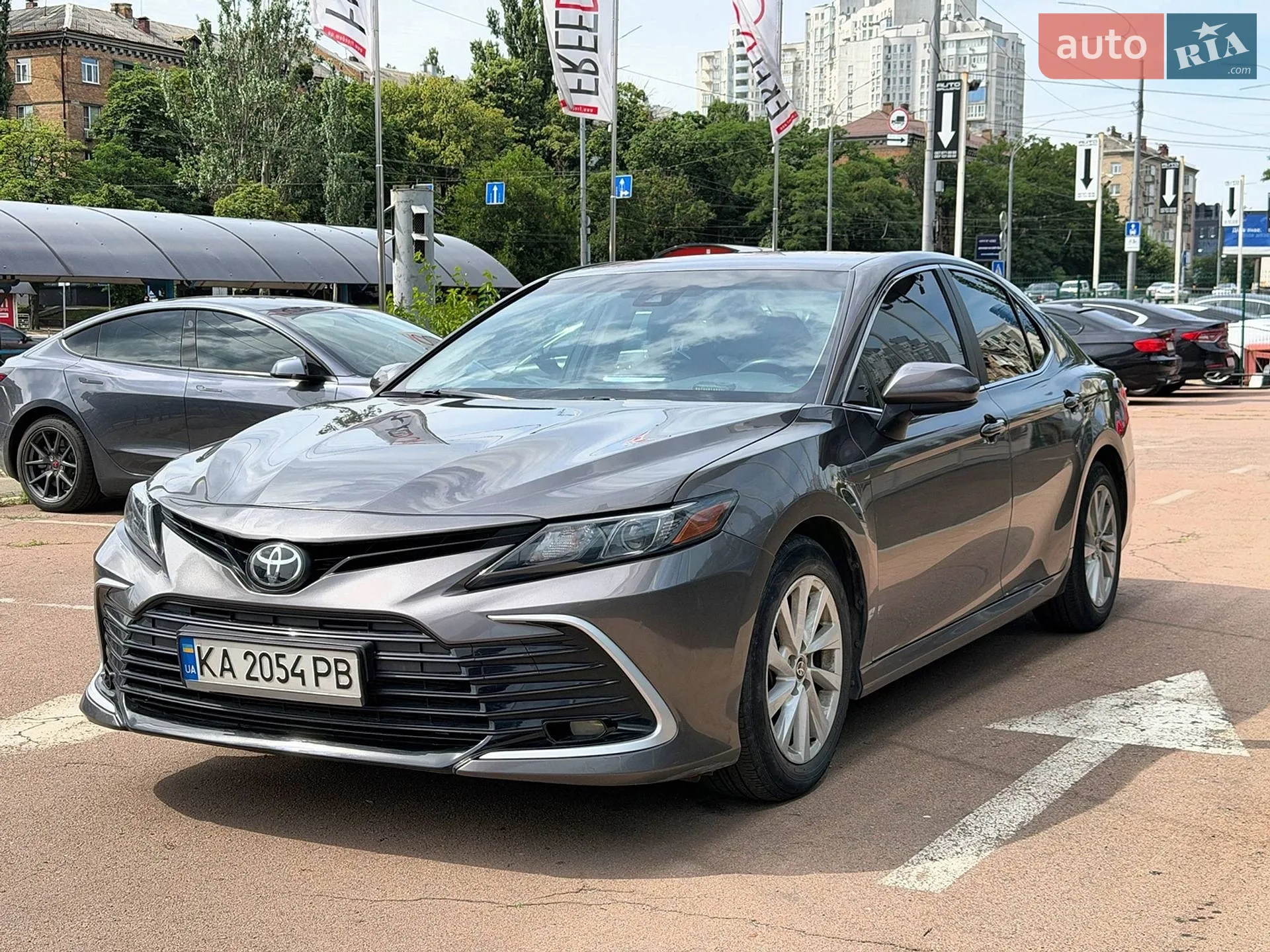 2022 Toyota Camry - мініатюра 2