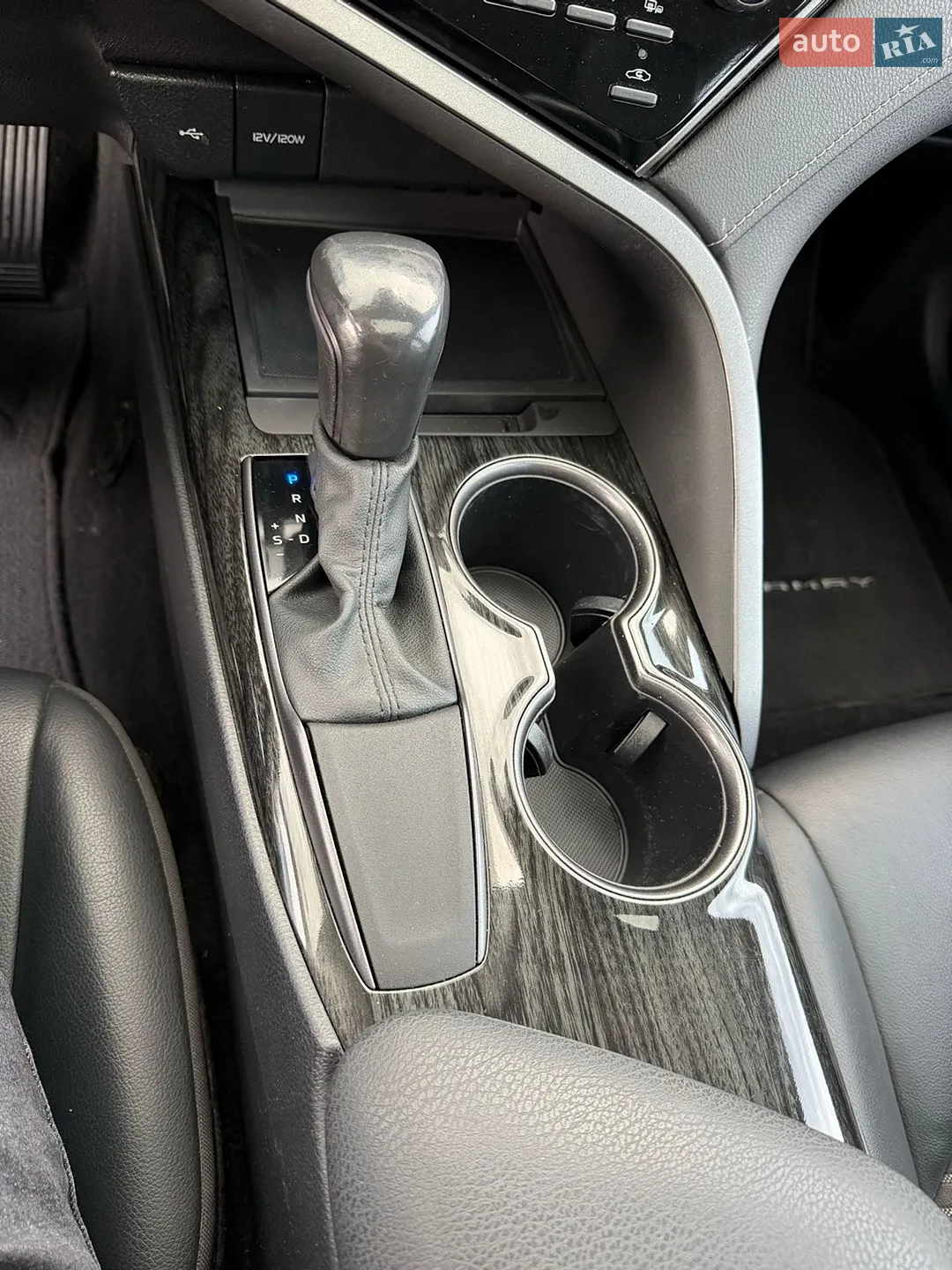 2020 Toyota Camry - мініатюра 17