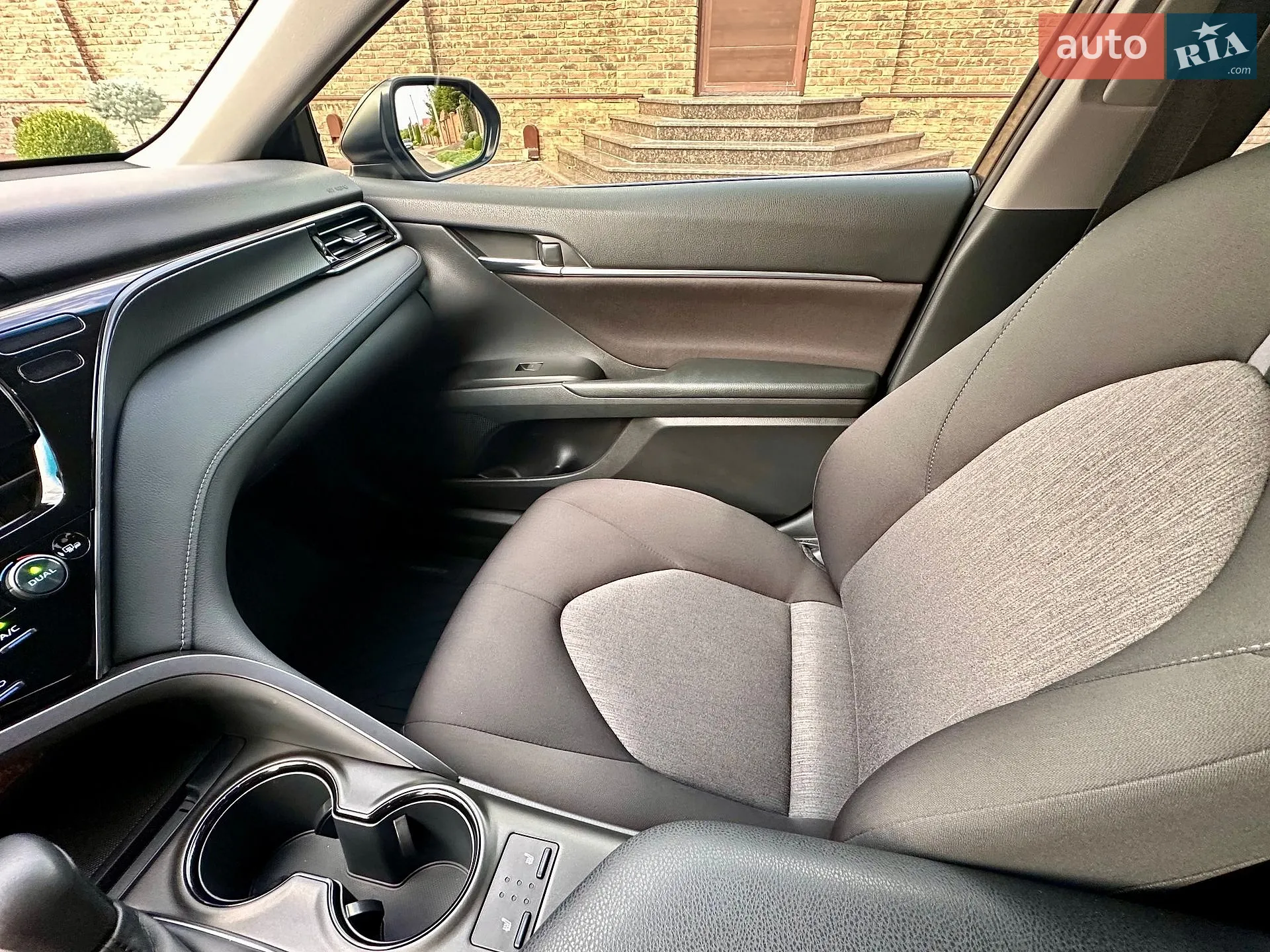 2021 Toyota Camry - мініатюра 44