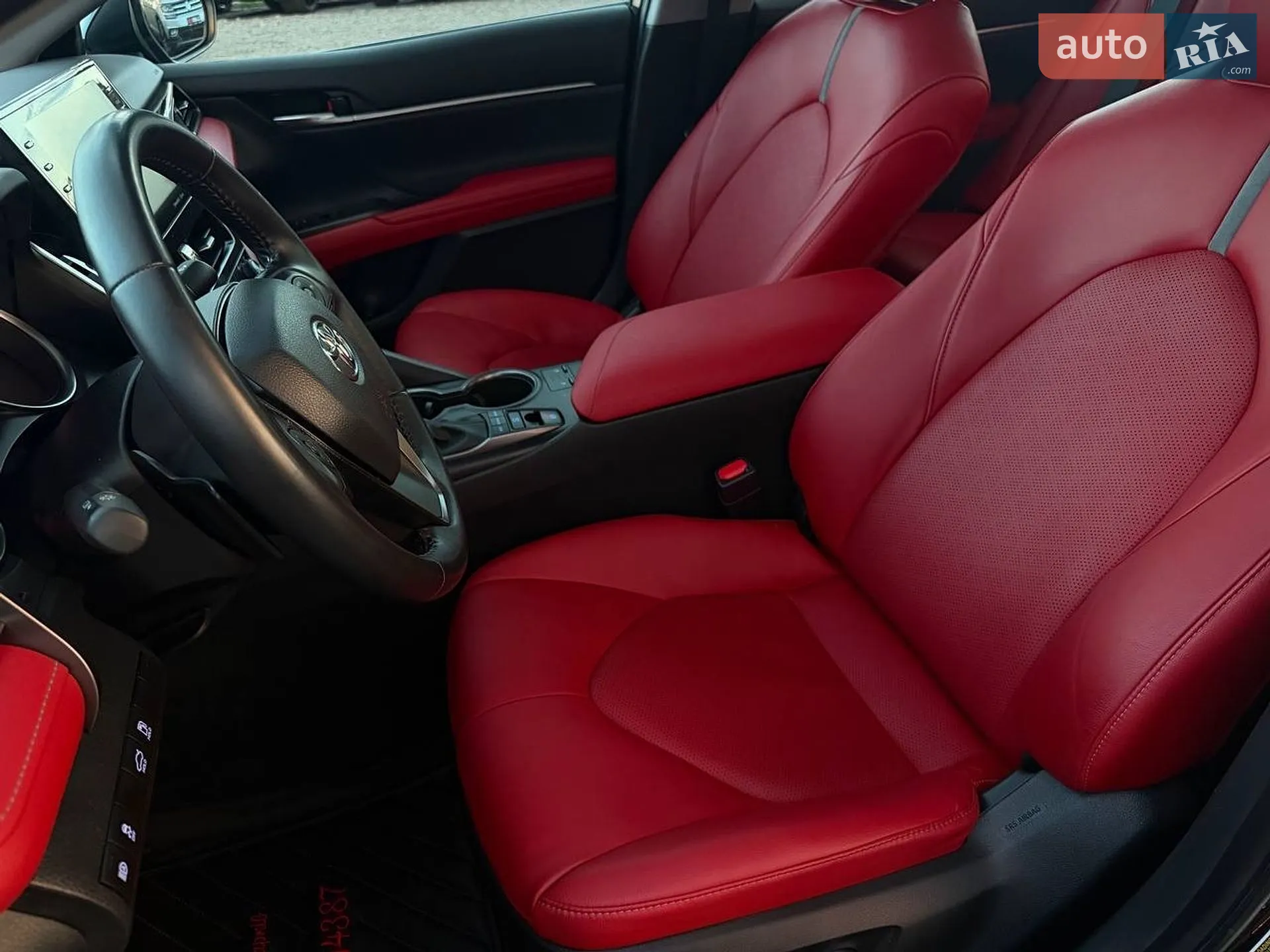 2021 Toyota Camry - мініатюра 17