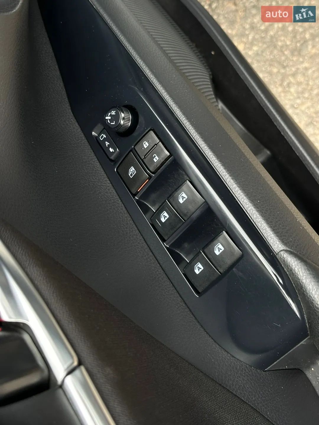 2020 Toyota Camry - мініатюра 26
