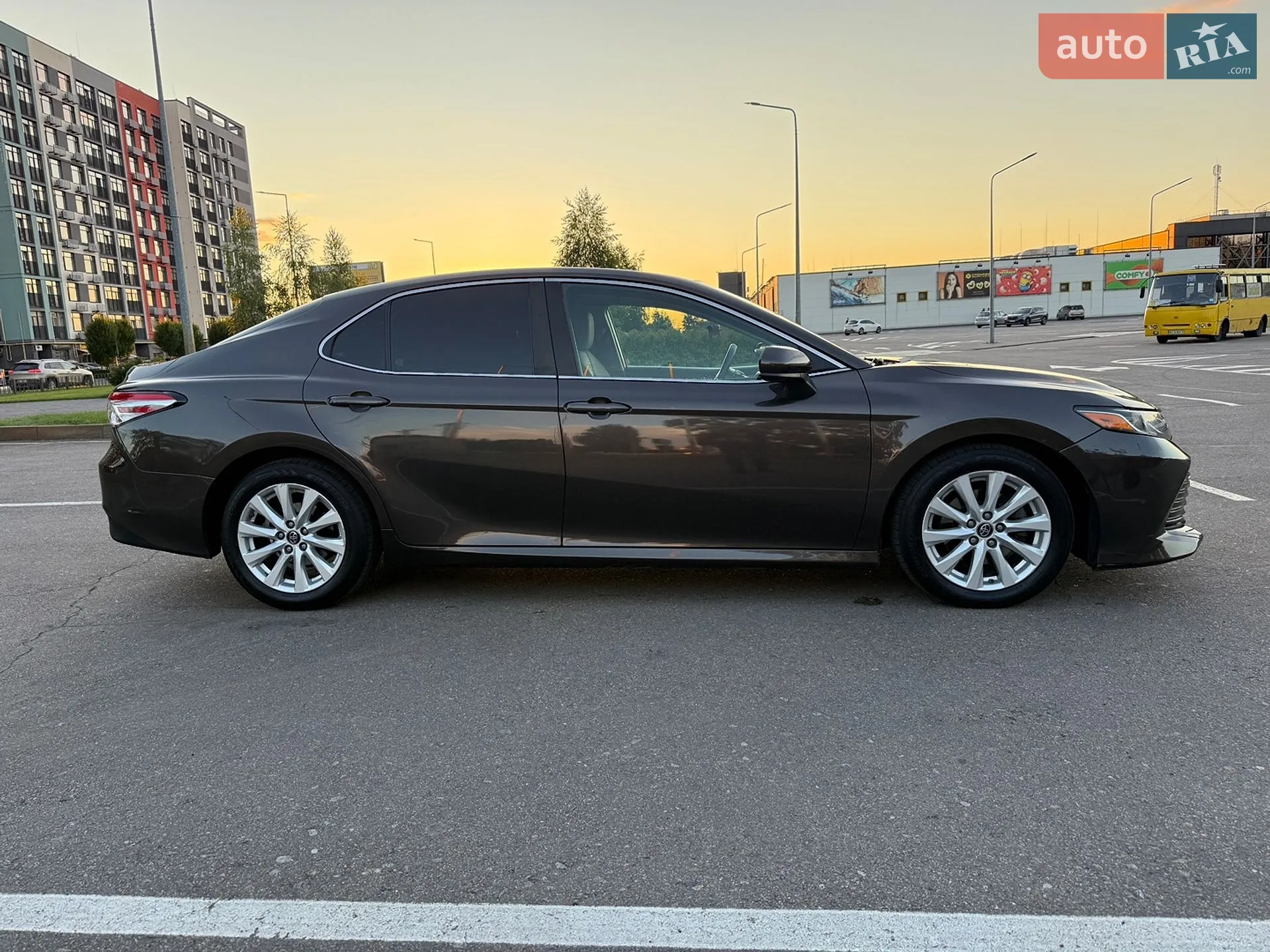 2018 Toyota Camry - мініатюра 11