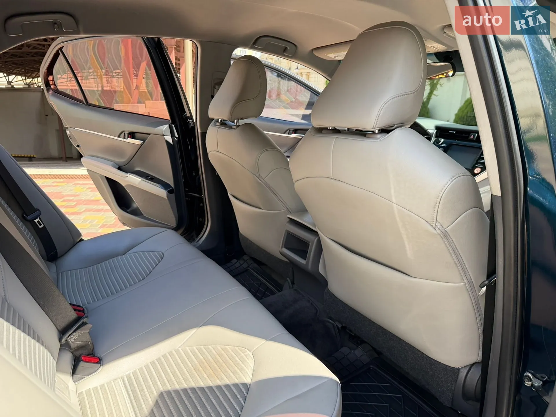 2018 Toyota Camry - мініатюра 13