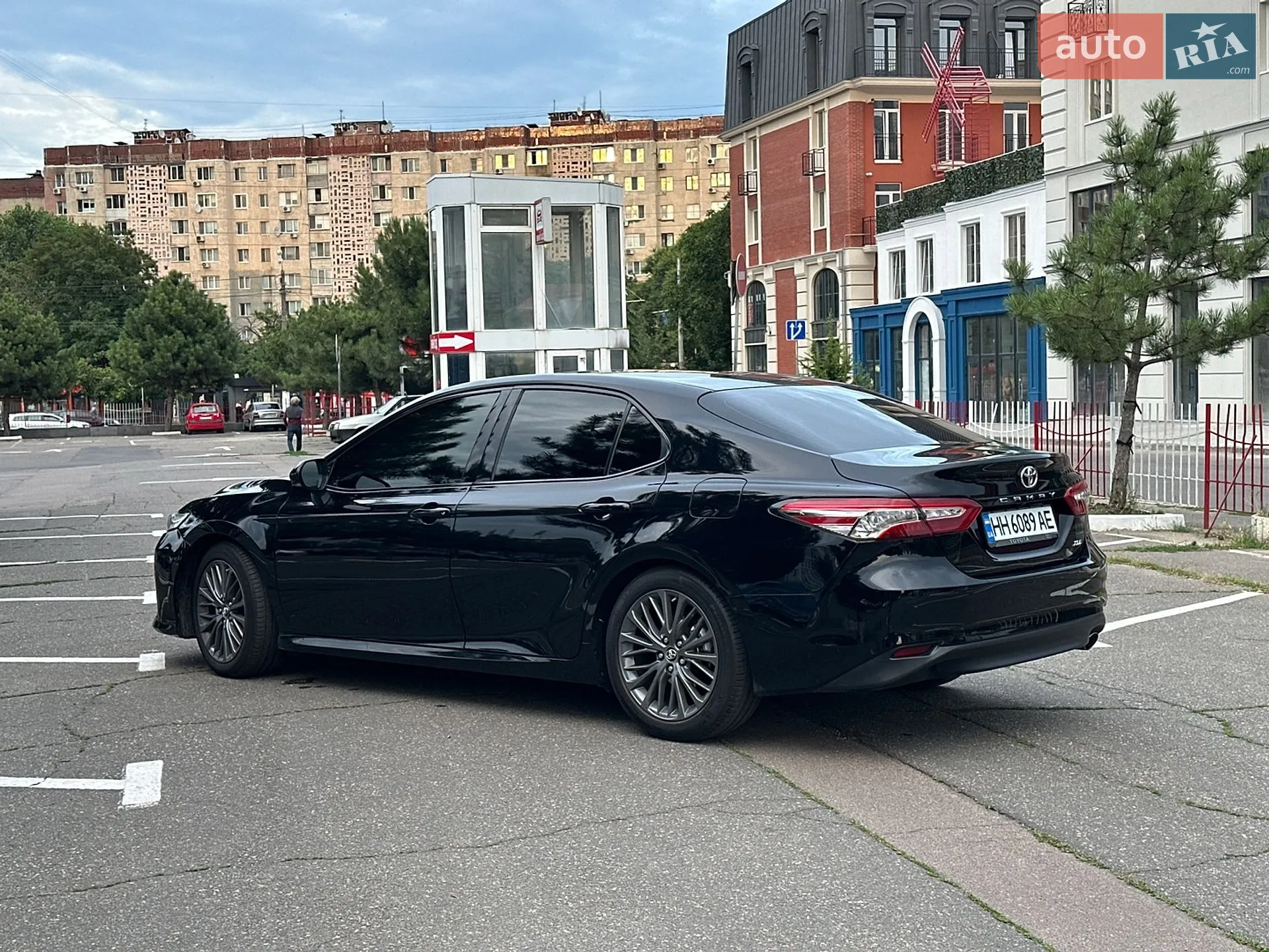 2017 Toyota Camry - мініатюра 2
