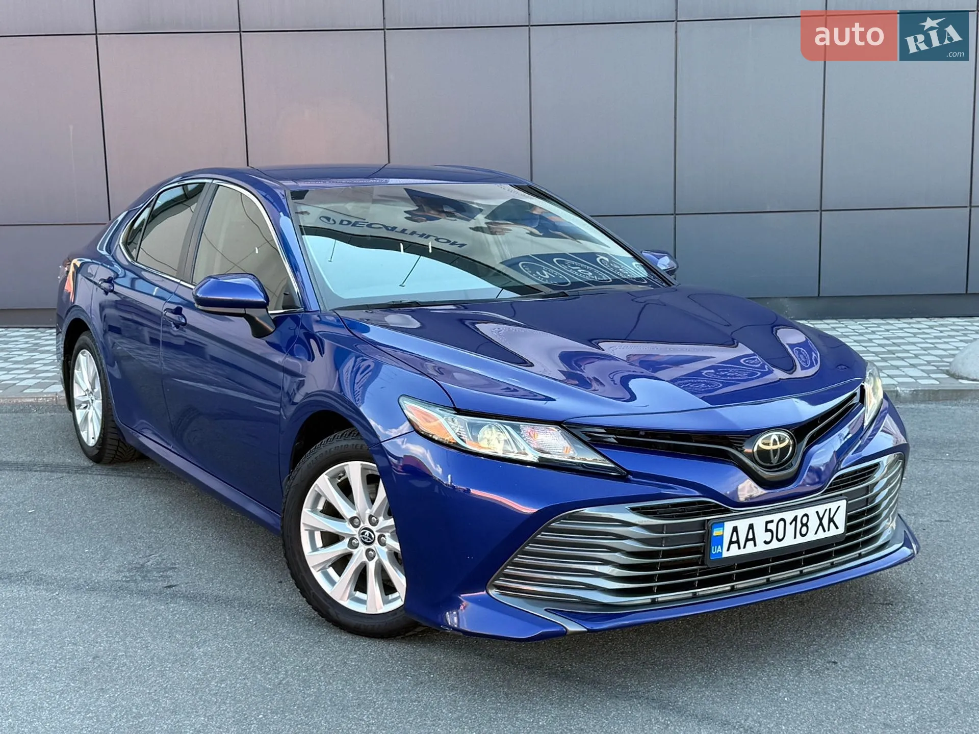 2017 Toyota Camry - мініатюра 2