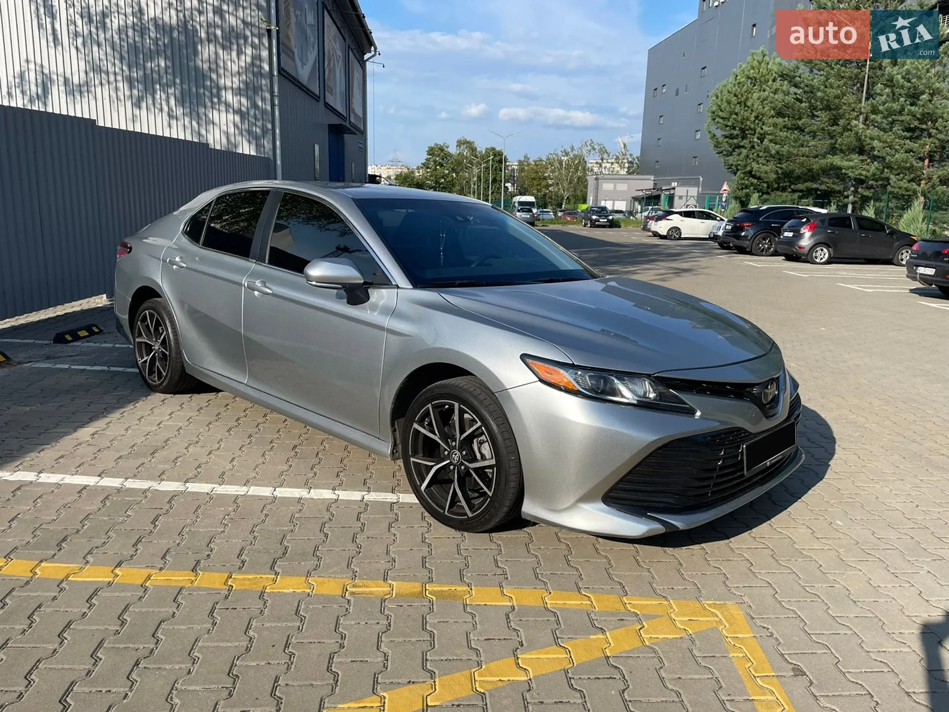 2018 Toyota Camry - мініатюра 2