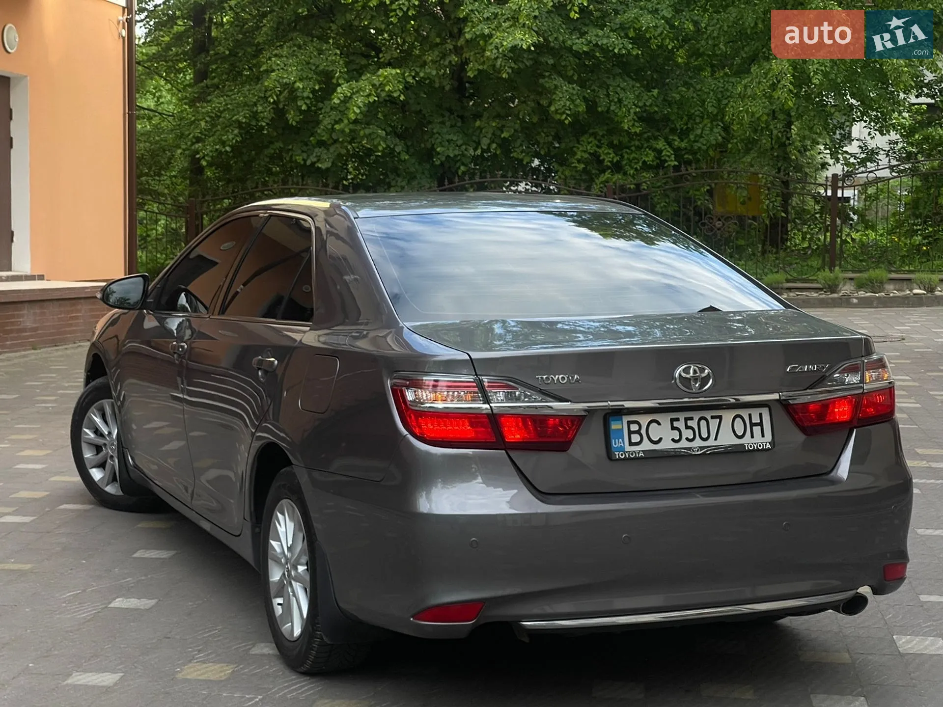 2016 Toyota Camry - мініатюра 17