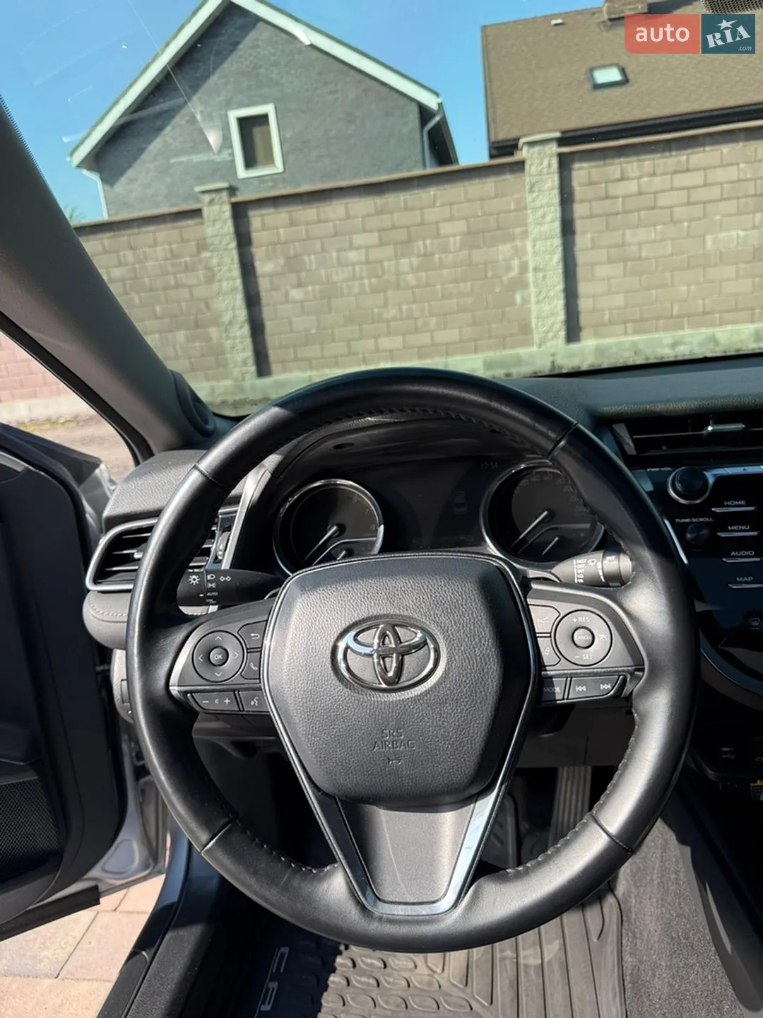 2018 Toyota Camry - мініатюра 18