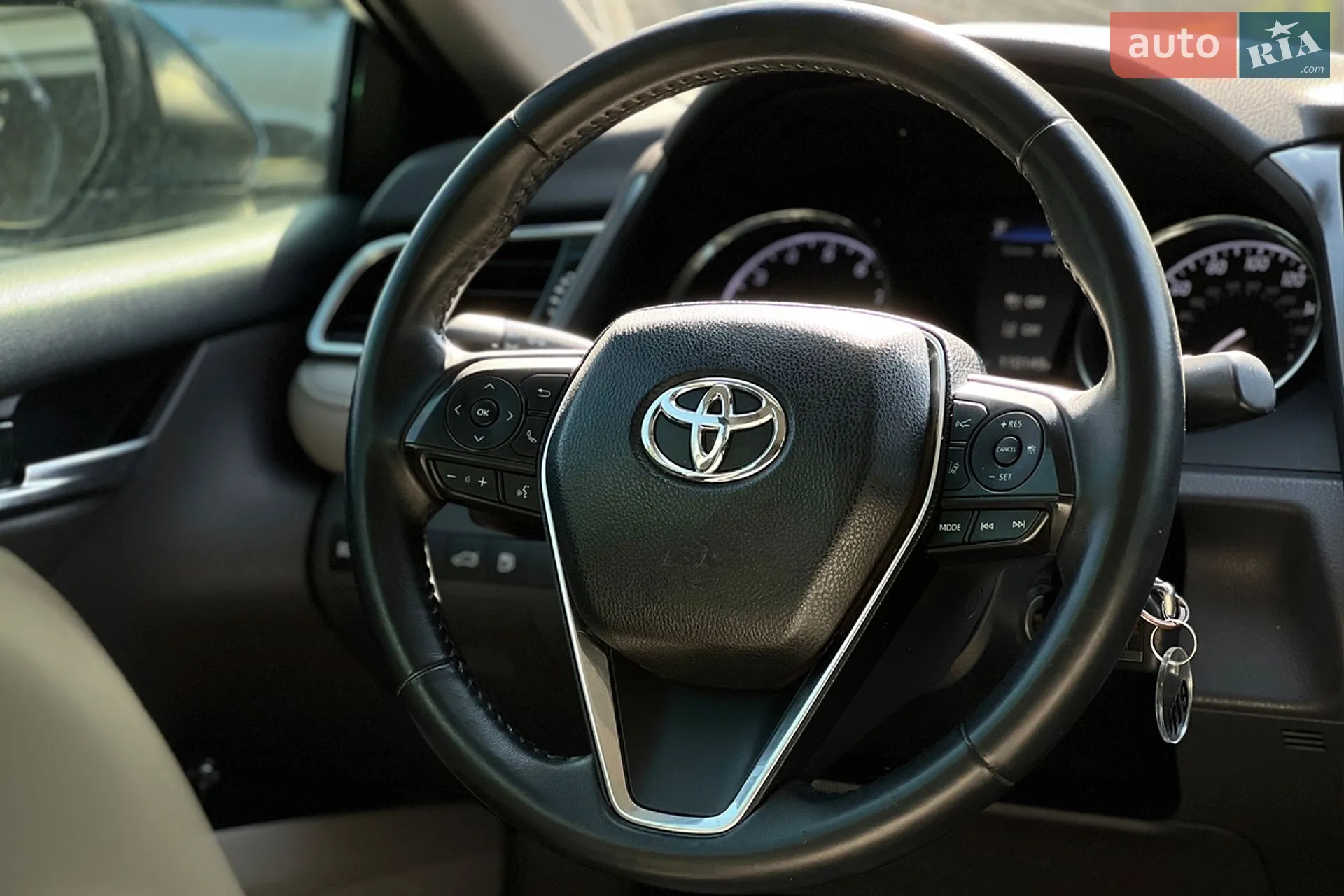2018 Toyota Camry - мініатюра 11