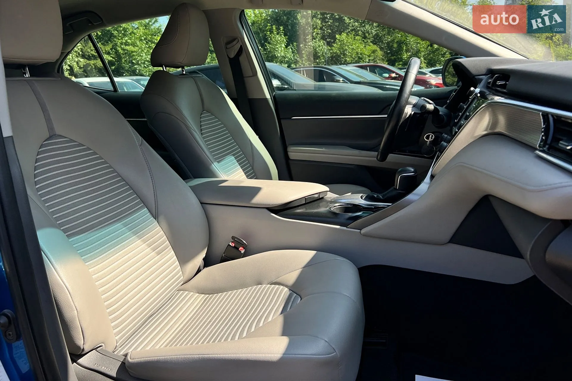 2018 Toyota Camry - мініатюра 18
