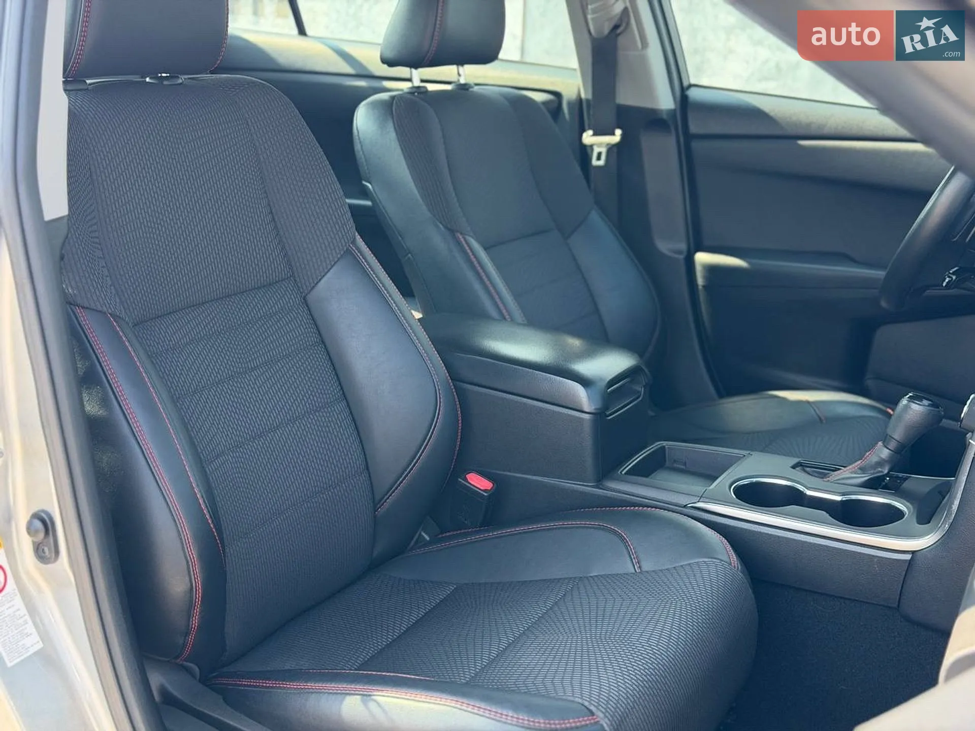 2015 Toyota Camry - мініатюра 27