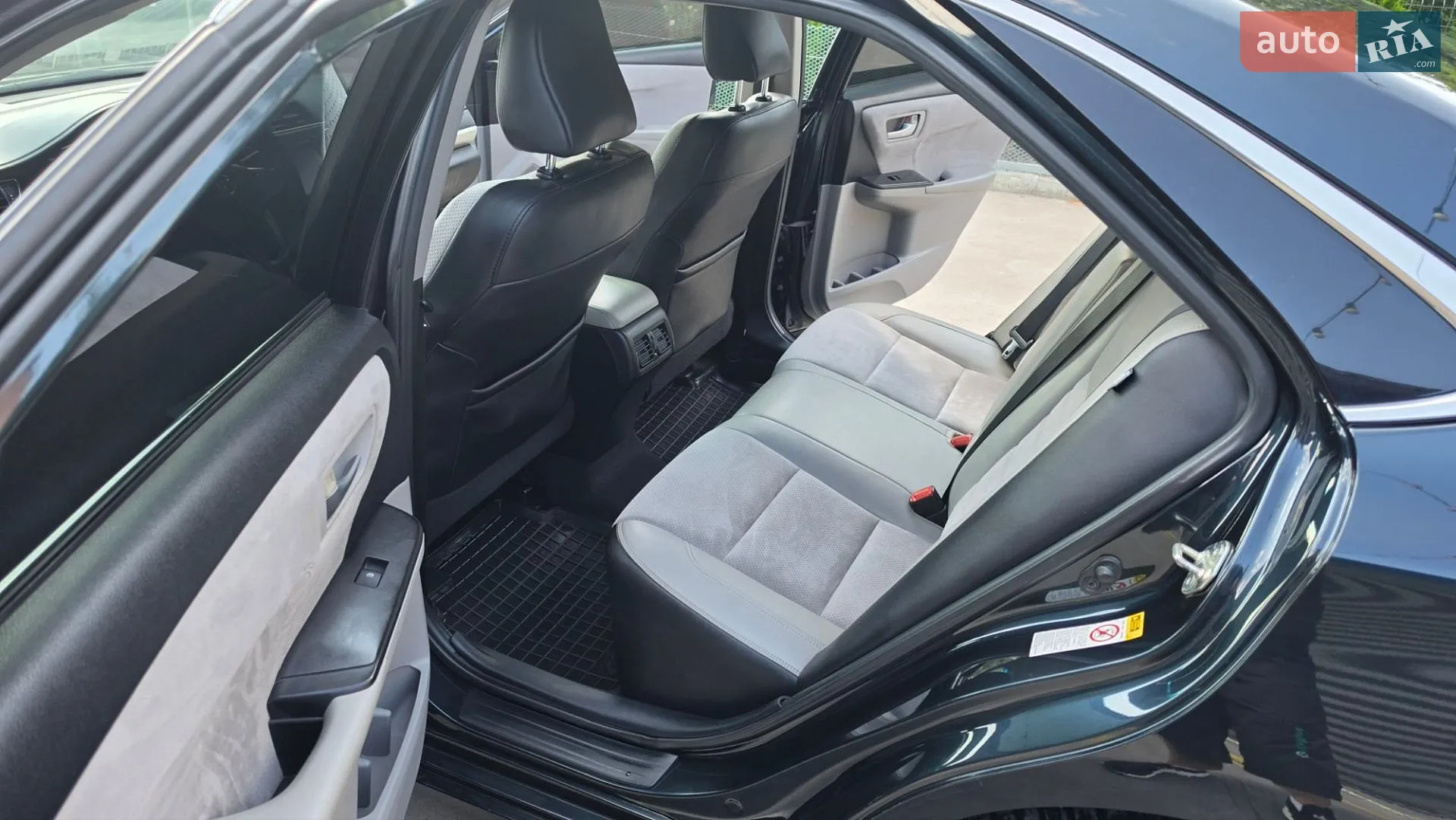 2014 Toyota Camry - мініатюра 17