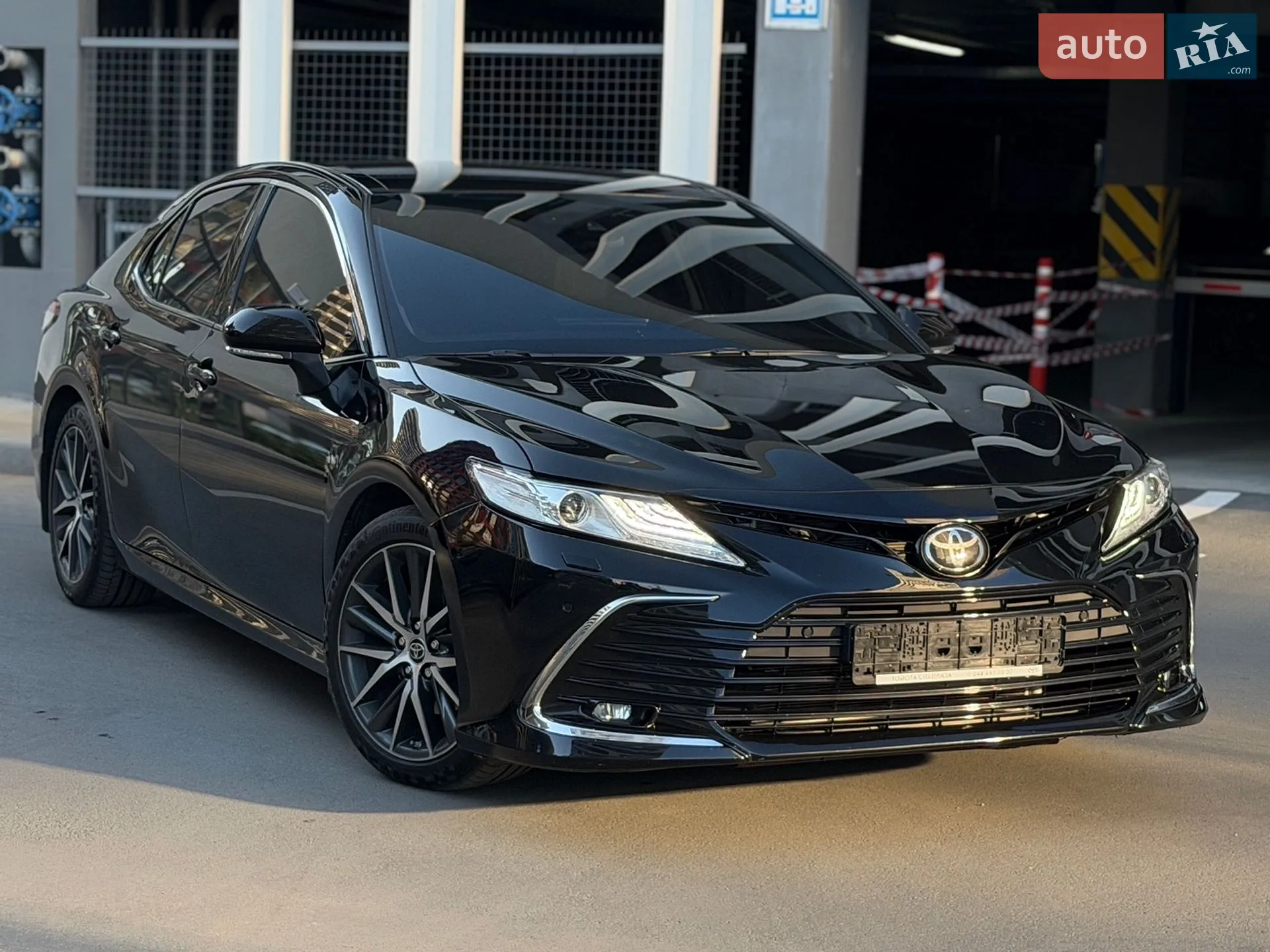 2021 Toyota Camry - мініатюра 2