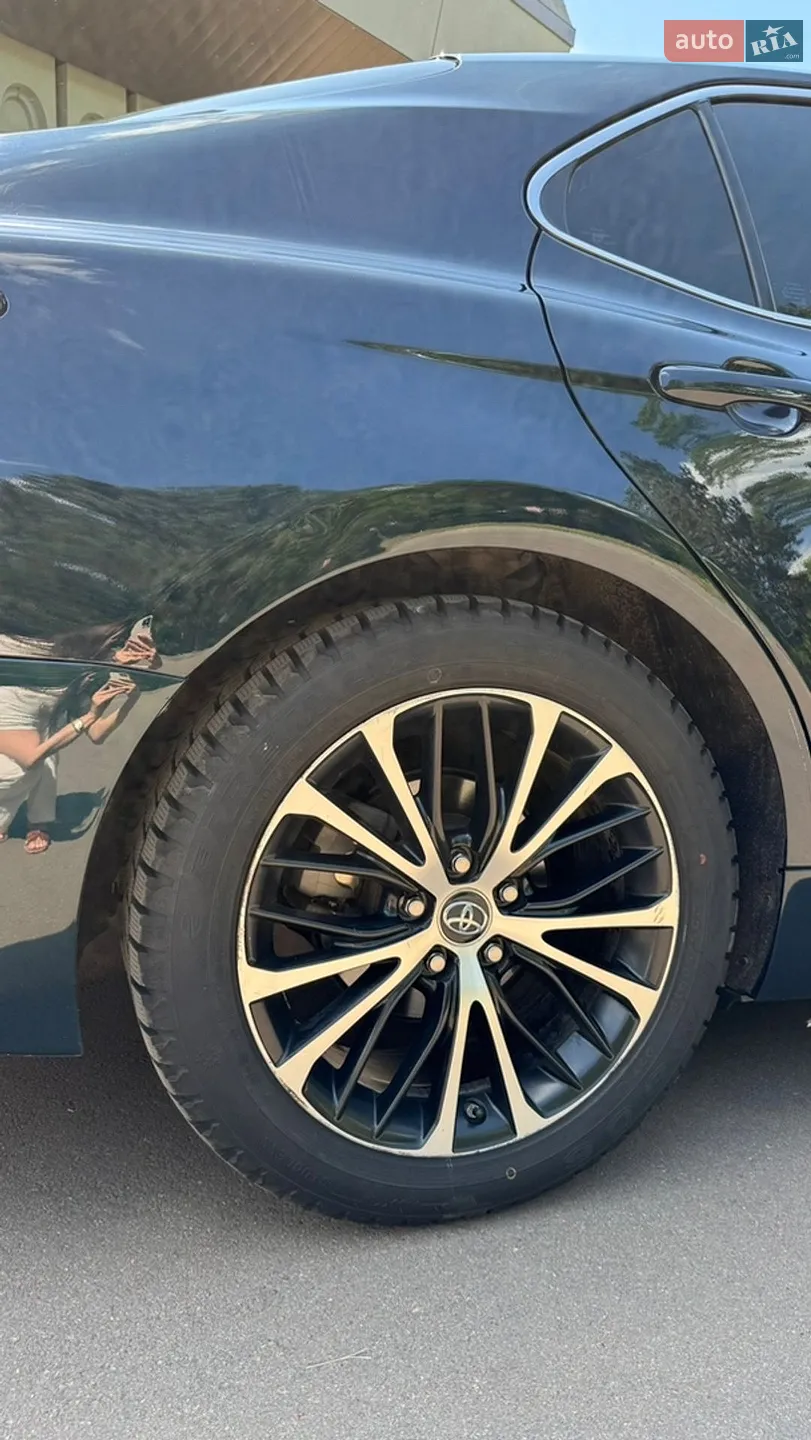 2018 Toyota Camry - мініатюра 16