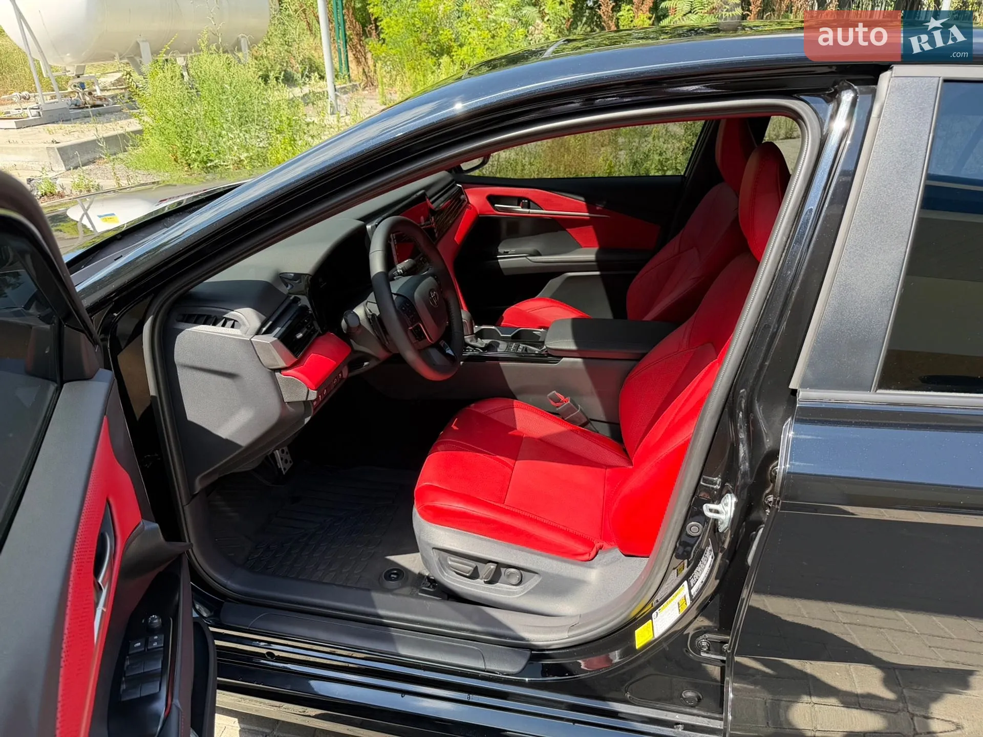 2025 Toyota Camry - мініатюра 17
