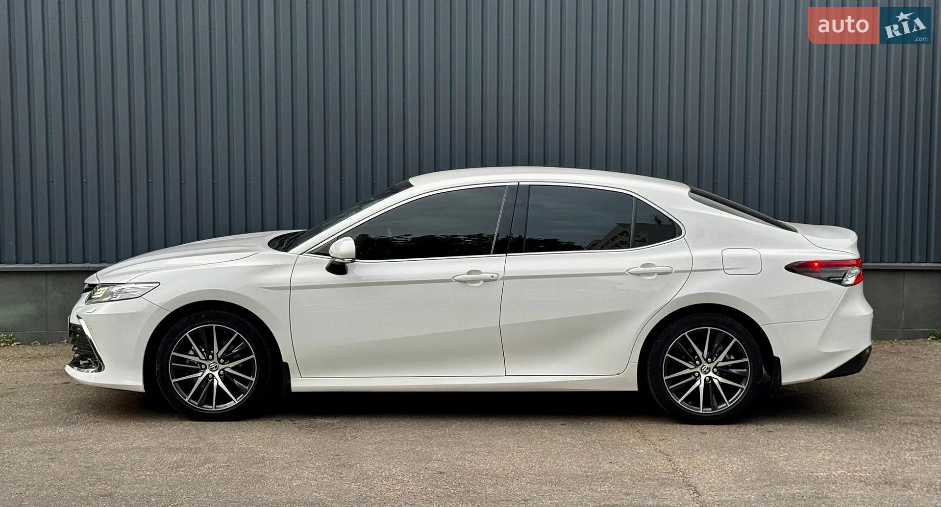 2023 Toyota Camry - мініатюра 3