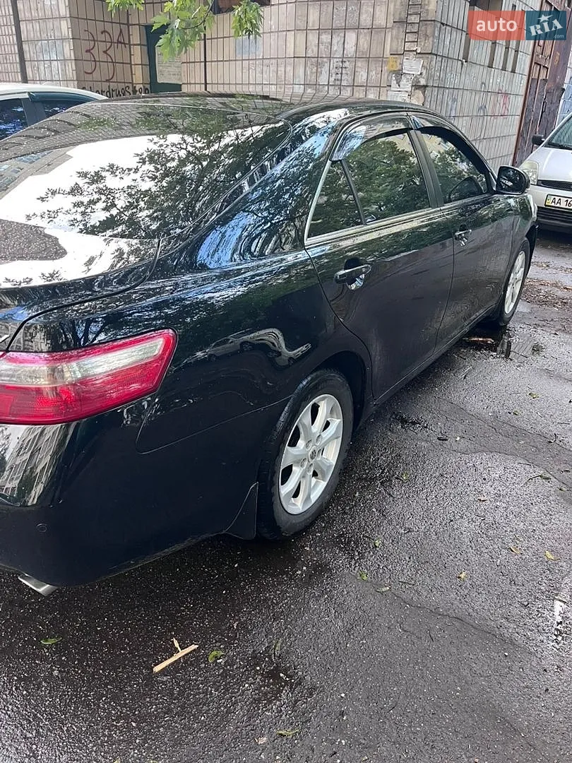 2010 Toyota Camry - мініатюра 3