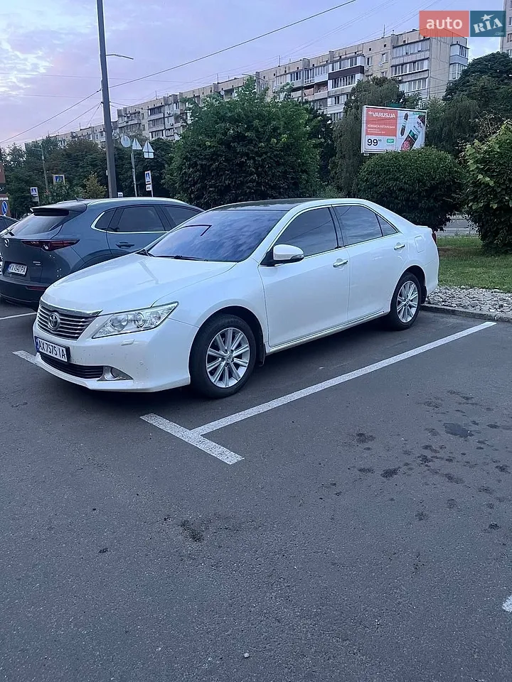 2013 Toyota Camry - мініатюра 13