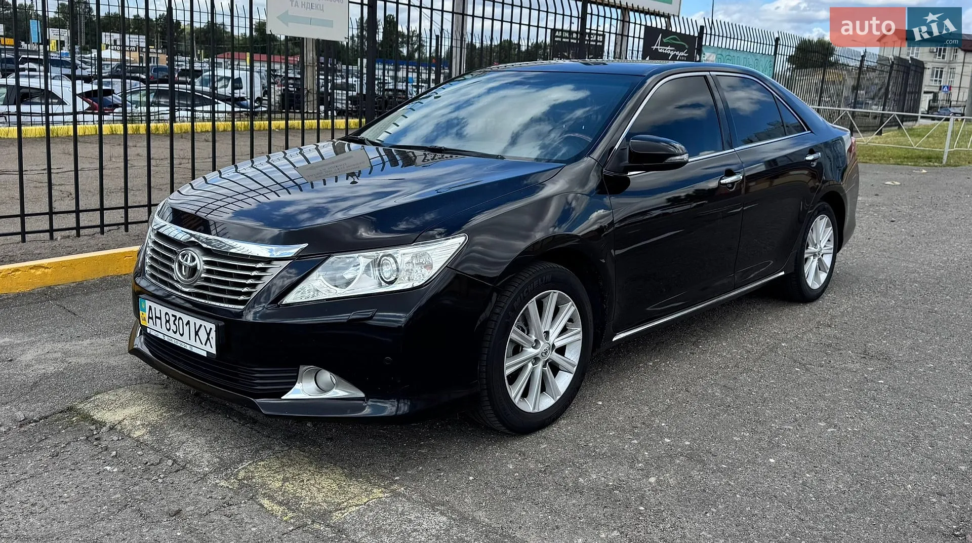 2013 Toyota Camry - фото 1