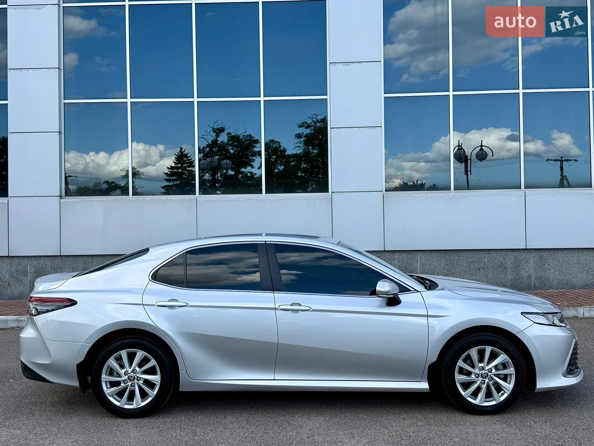 2024 Toyota Camry - мініатюра 11