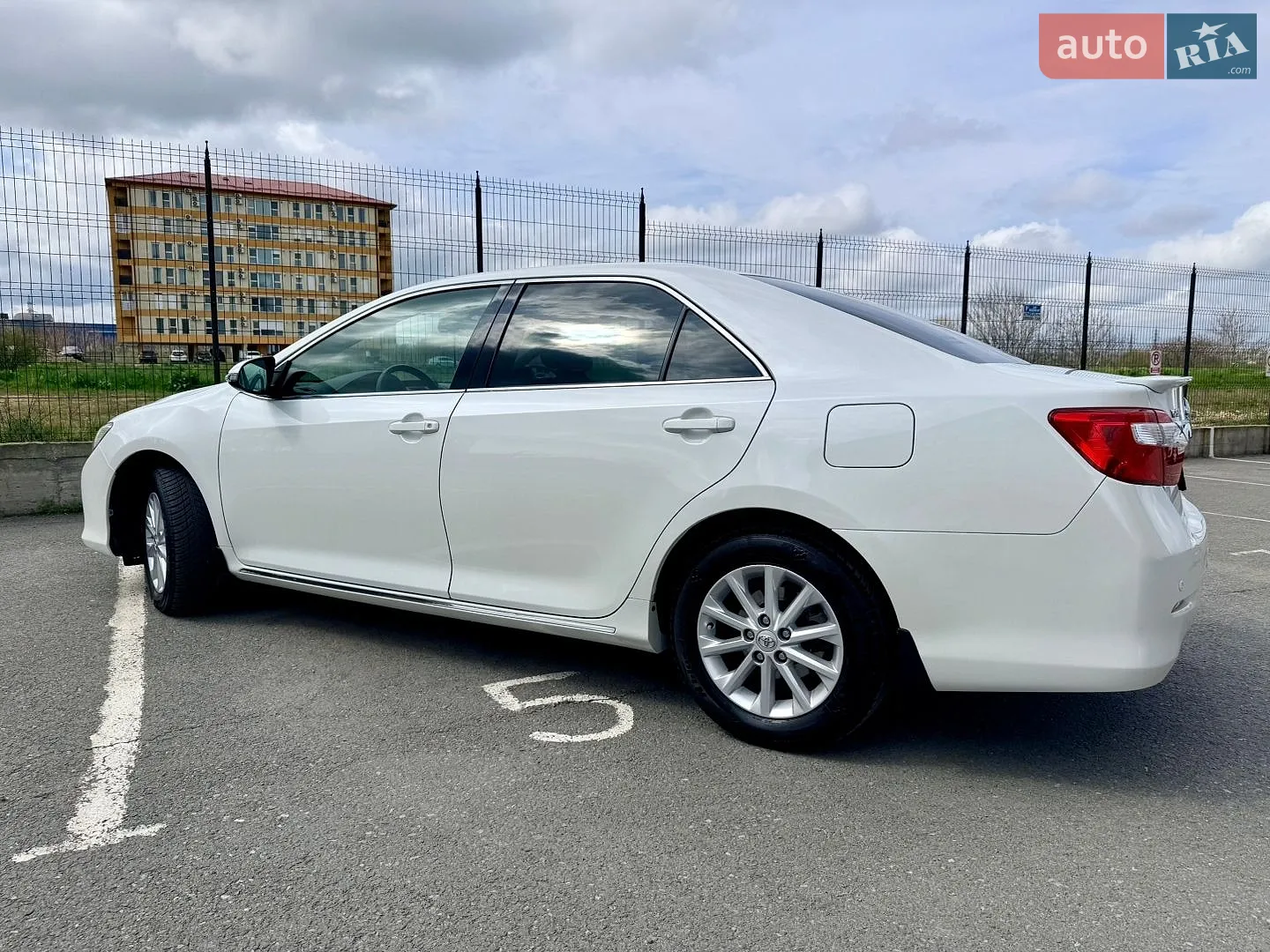2011 Toyota Camry - мініатюра 8