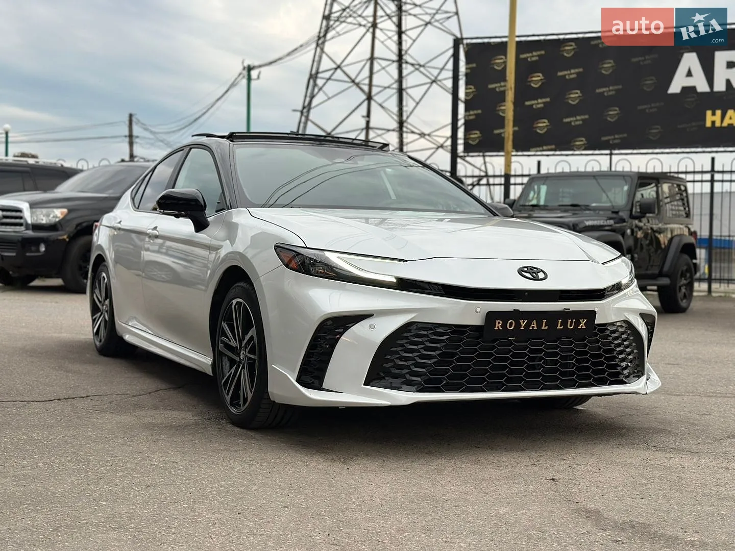 2025 Toyota Camry - мініатюра 9