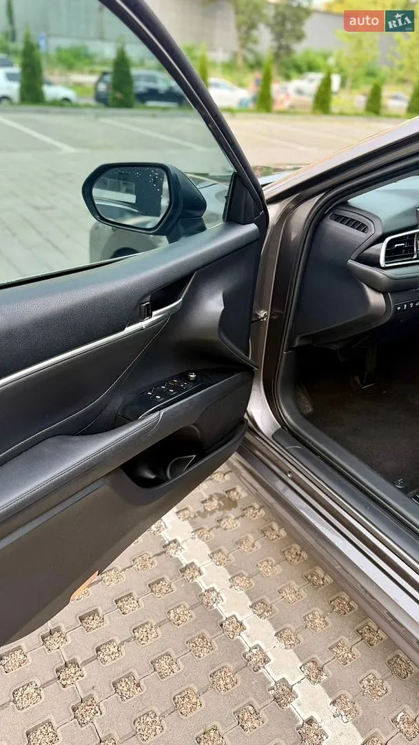 2018 Toyota Camry - мініатюра 11