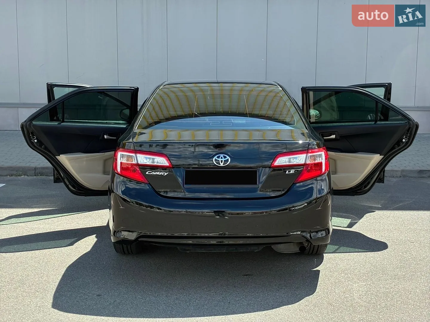 2014 Toyota Camry - мініатюра 17