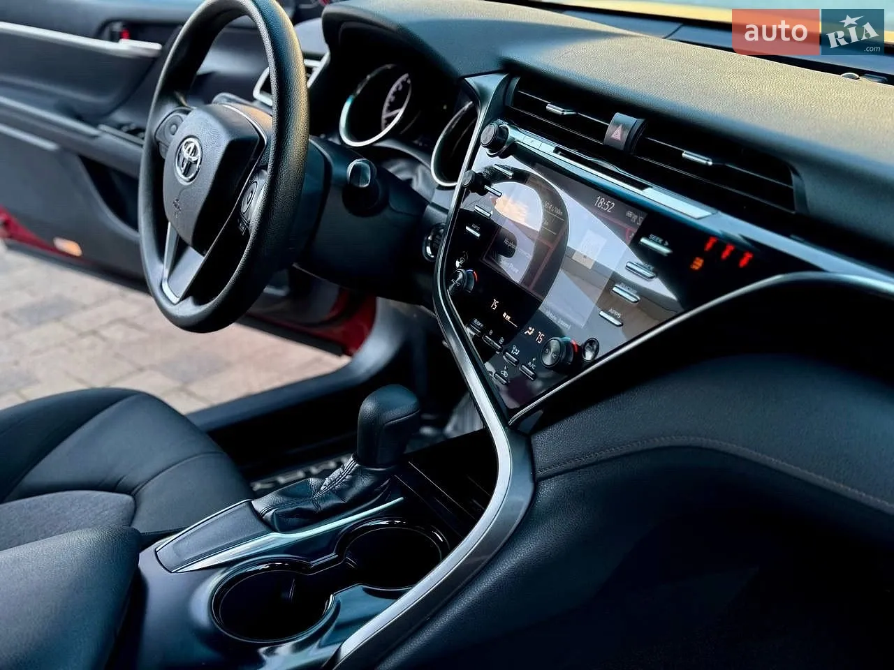 2018 Toyota Camry - мініатюра 8