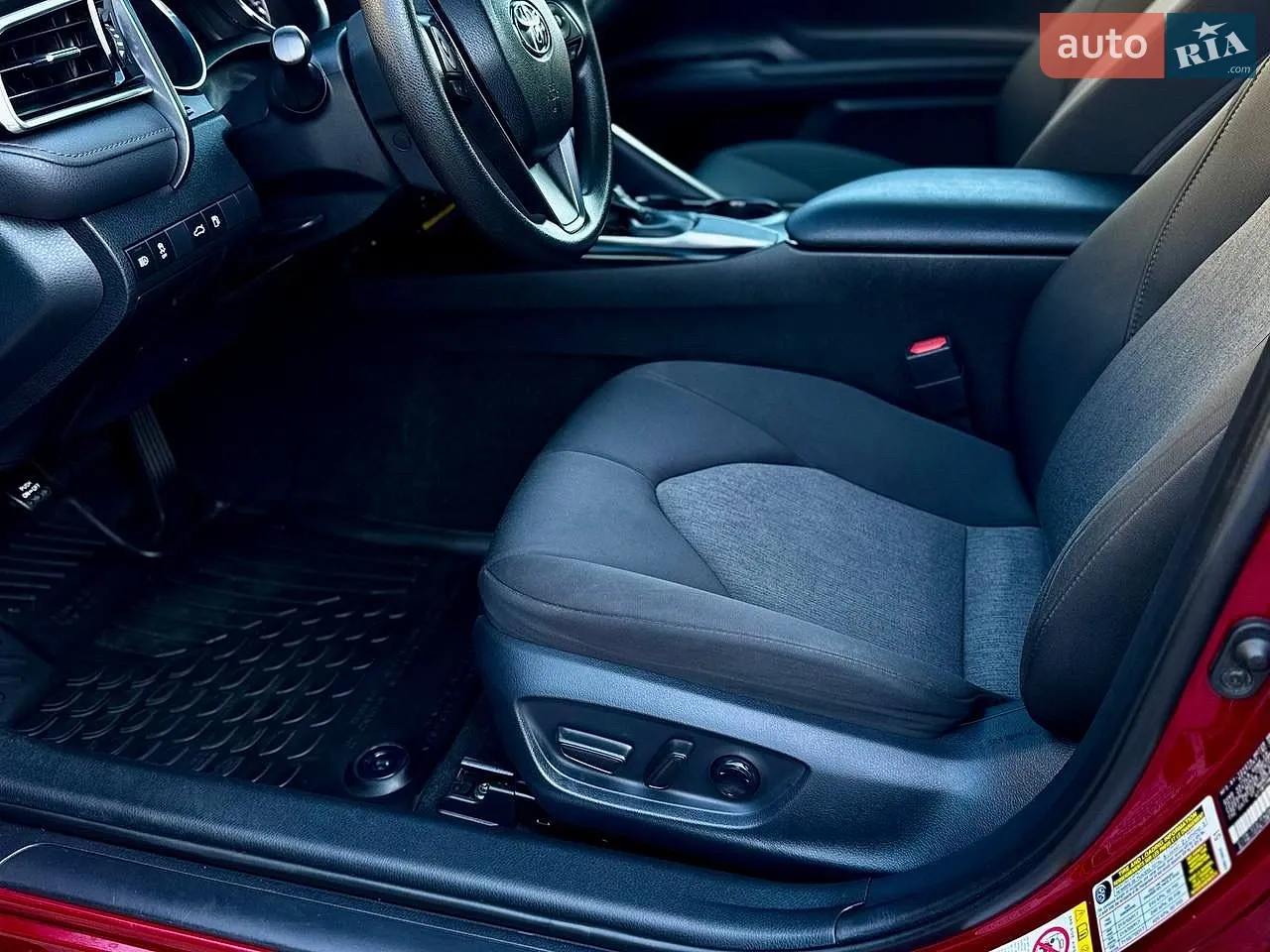2018 Toyota Camry - мініатюра 21