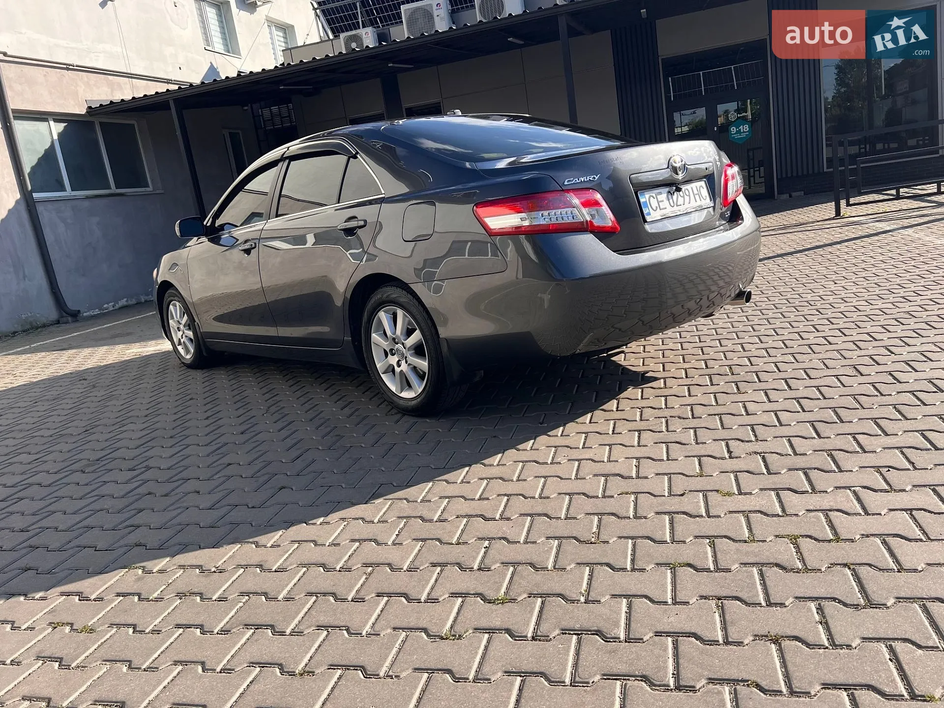 2010 Toyota Camry - мініатюра 3