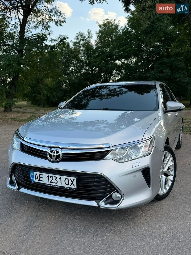 2017 Toyota Camry - мініатюра 2