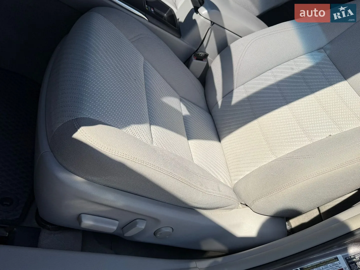 2015 Toyota Camry - мініатюра 16