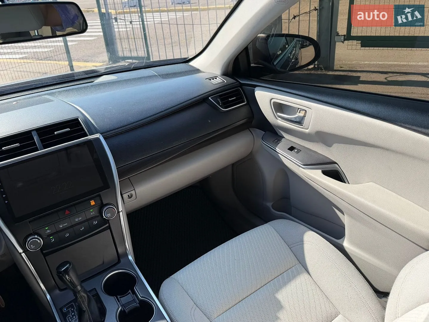 2015 Toyota Camry - мініатюра 28