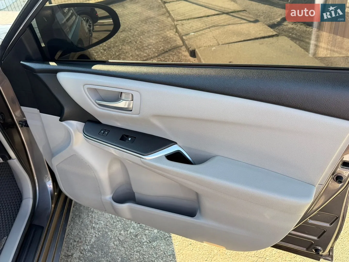 2015 Toyota Camry - мініатюра 32