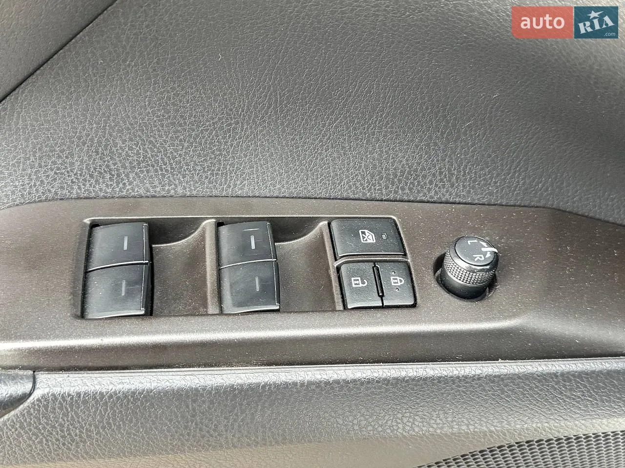 2022 Toyota Camry - мініатюра 18