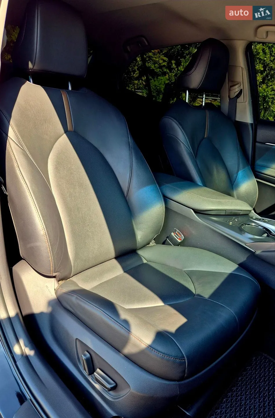 2019 Toyota Camry - мініатюра 16