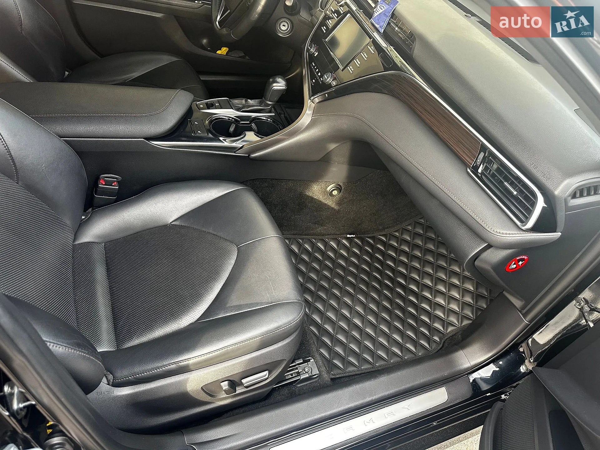 2017 Toyota Camry - мініатюра 14